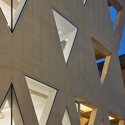 삼각형 창문의 파사